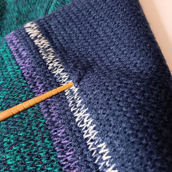 Vintage 90s Impact L Sweater Crew Neck Leather Patches Mountain Ski Retro READ - Picture 11 of 16